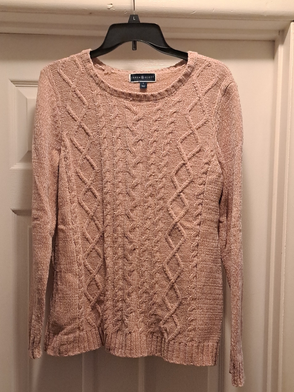 Scott Women's Cable-Knit Crew Sweater in Dusty Rose